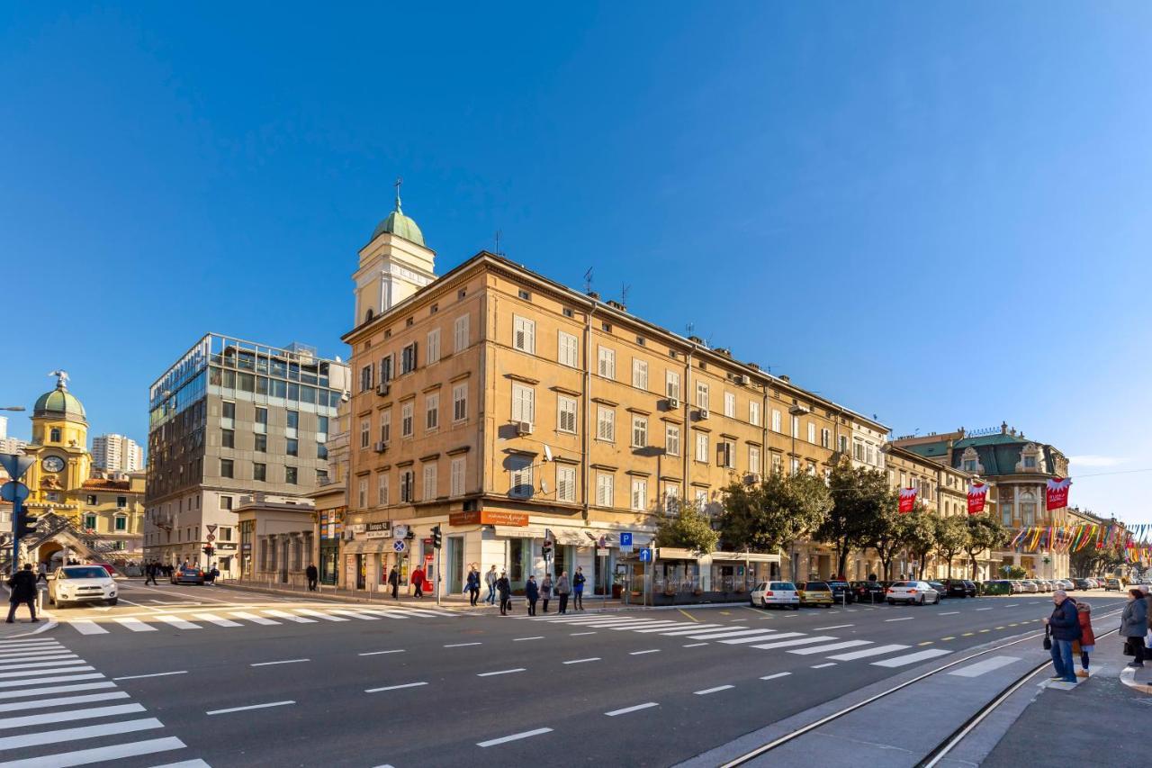 Deluxe Apartments & Rooms "In The Center" Rijeka Exterior photo